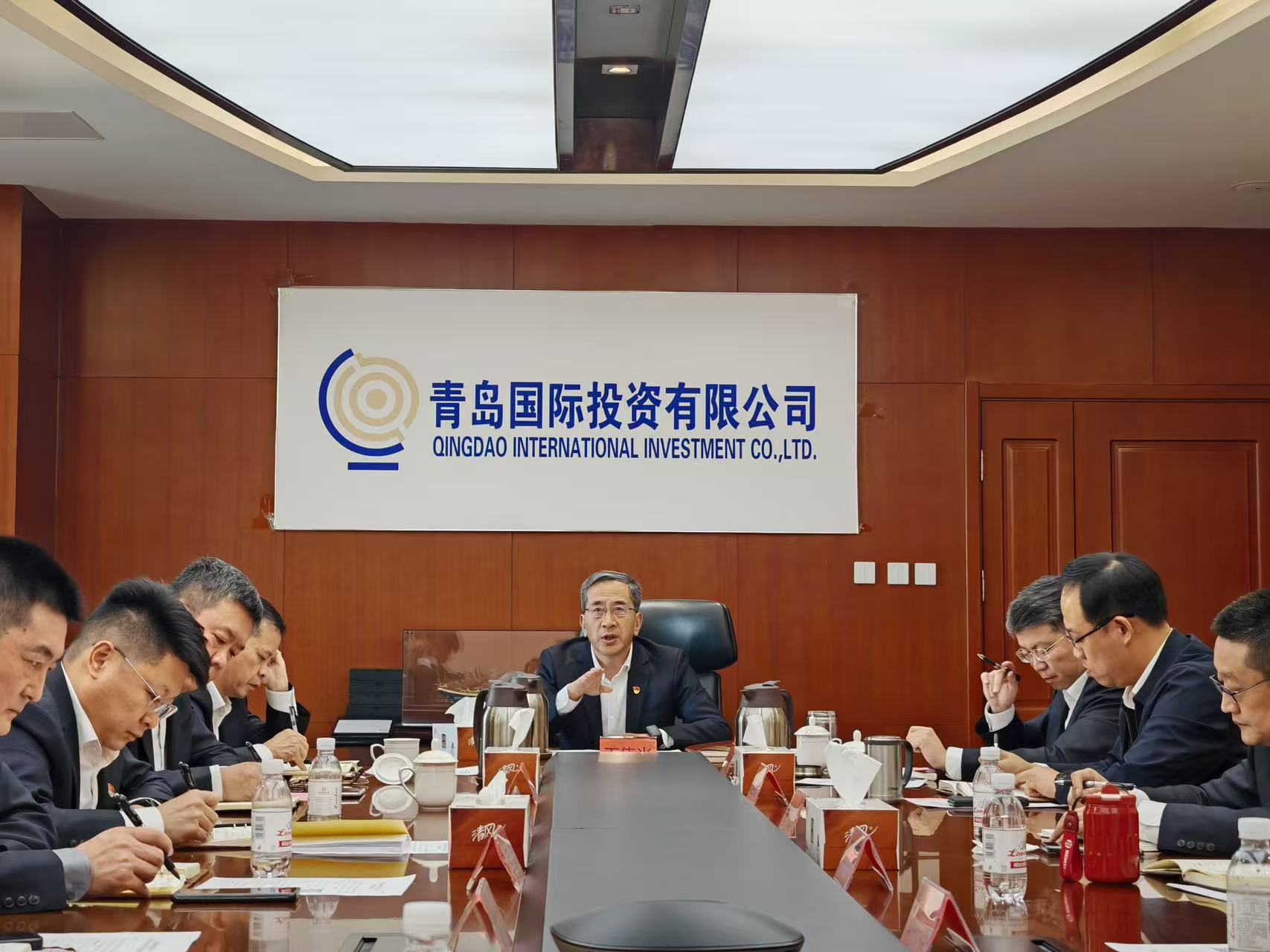 青島國投公司黨委召開2024年度黨支部書記述職評議暨中層干部述職述責述廉工作會議