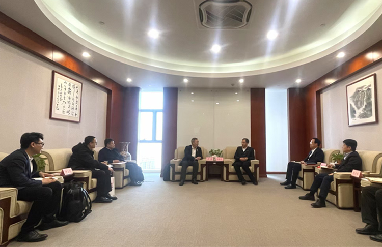 青島國投公司黨委書記、董事長王偉光會見國新證券黨委委員、副總經理李虎一行